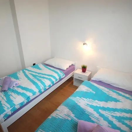 Apartment Dida By El-pi Tours