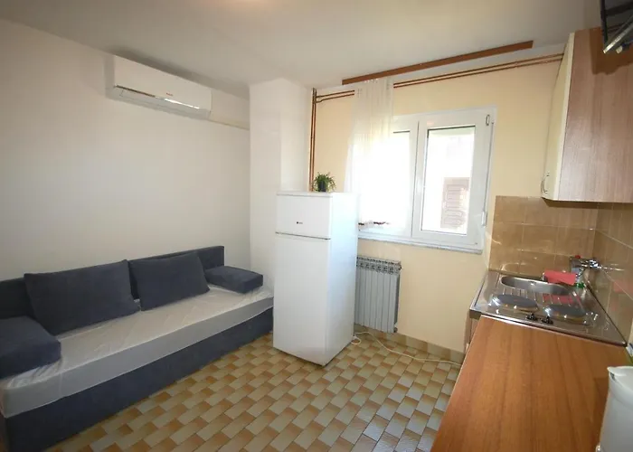 Dida By El-pi Tours Njivice