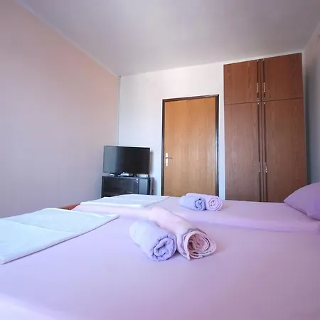 Lägenhet Dida By El-pi Tours *