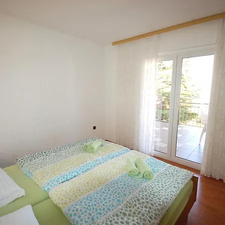 Dida By El-pi Tours * Njivice